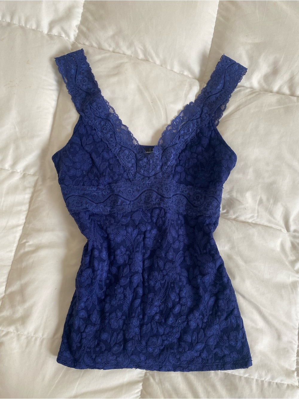 Y2K lace fitted v neck top